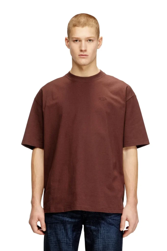 t-boggy-megoval-d Tricou cu broderie ovală mare D