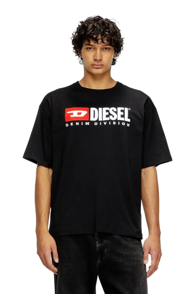 t-boxt-div Tricou cu logo Diesel aplicat t-boxt-div Tricou cu logo Diesel aplicat