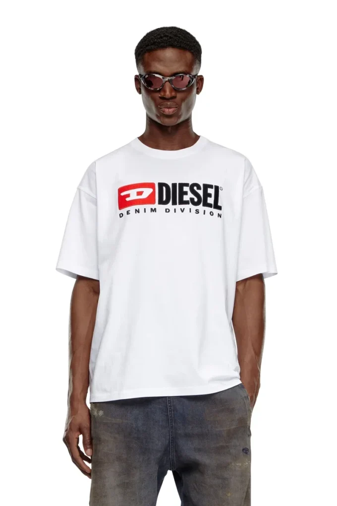 t-boxt-div Tricou cu logo Diesel aplicat t-boxt-div Tricou cu logo Diesel aplicat