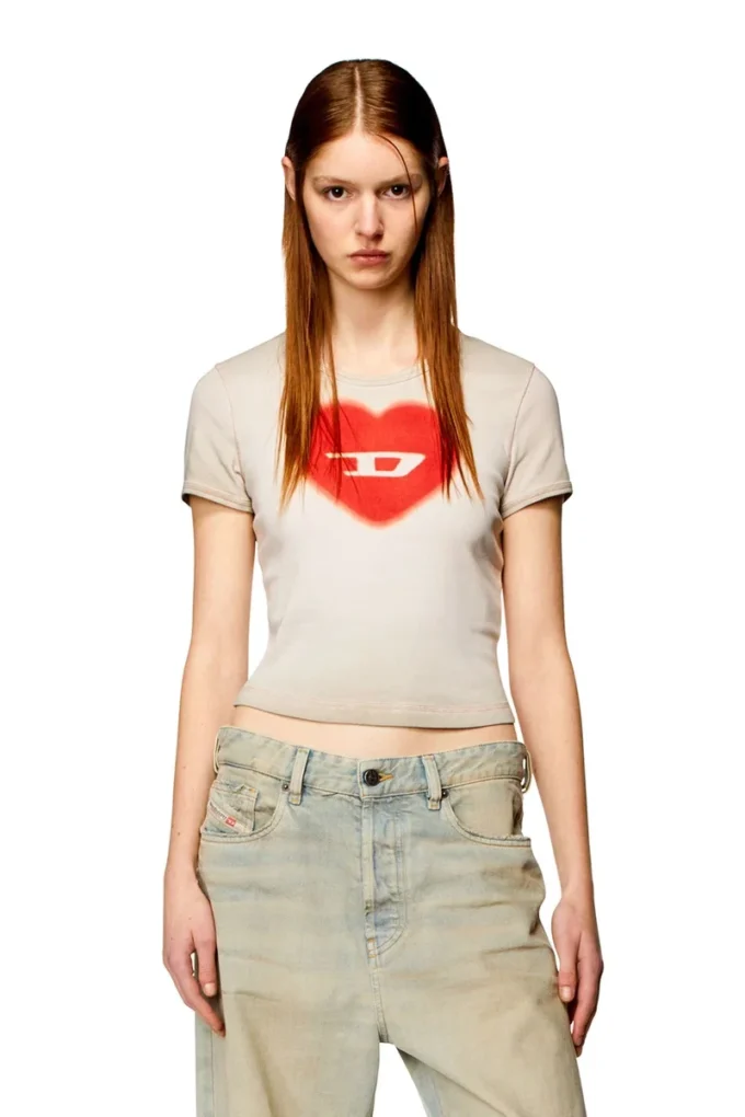 t-ele Tricou cu nervuri și inimă pictată în acuarelă D