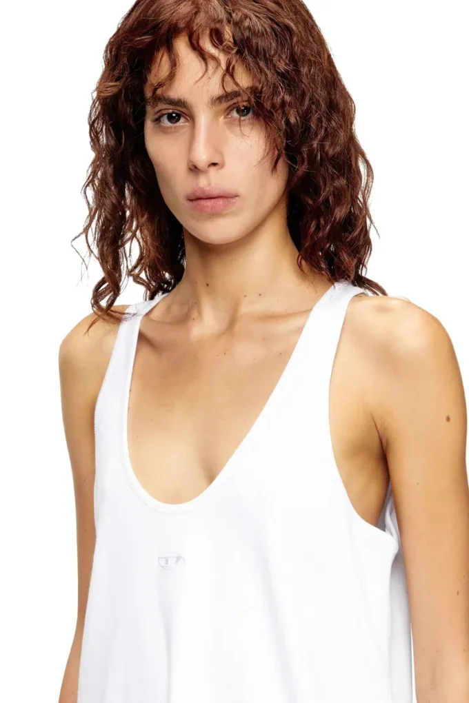 t-ipsya-lkds Tricou cu nervuri și decupaj oval