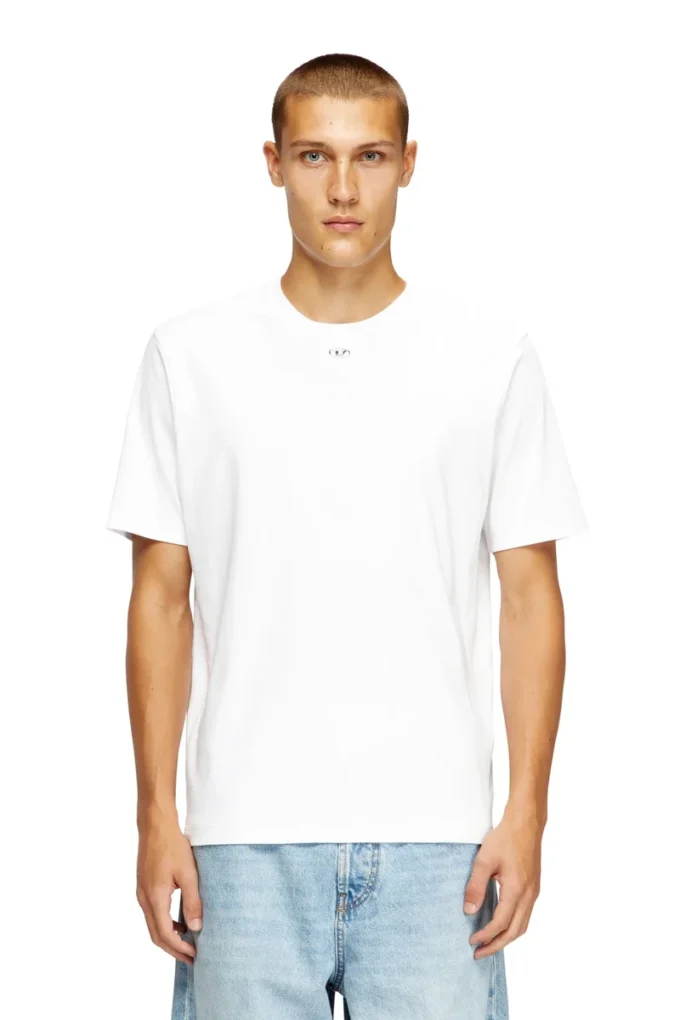 t-madjust-tr Tricou obișnuit cu guler rotund și Oval D