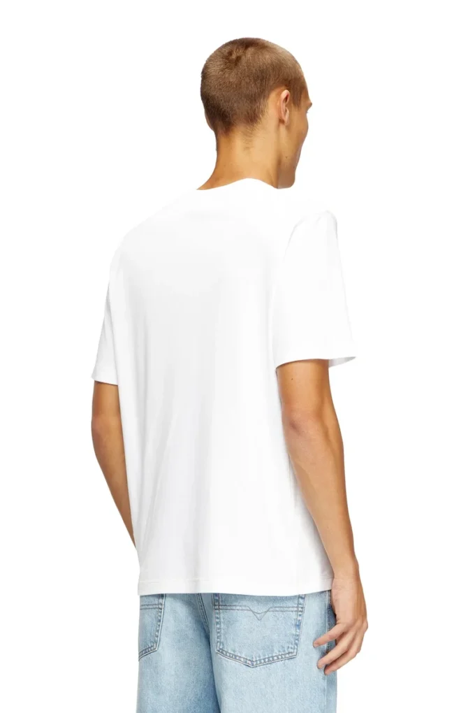 t-madjust-tr Tricou obișnuit cu guler rotund și Oval D
