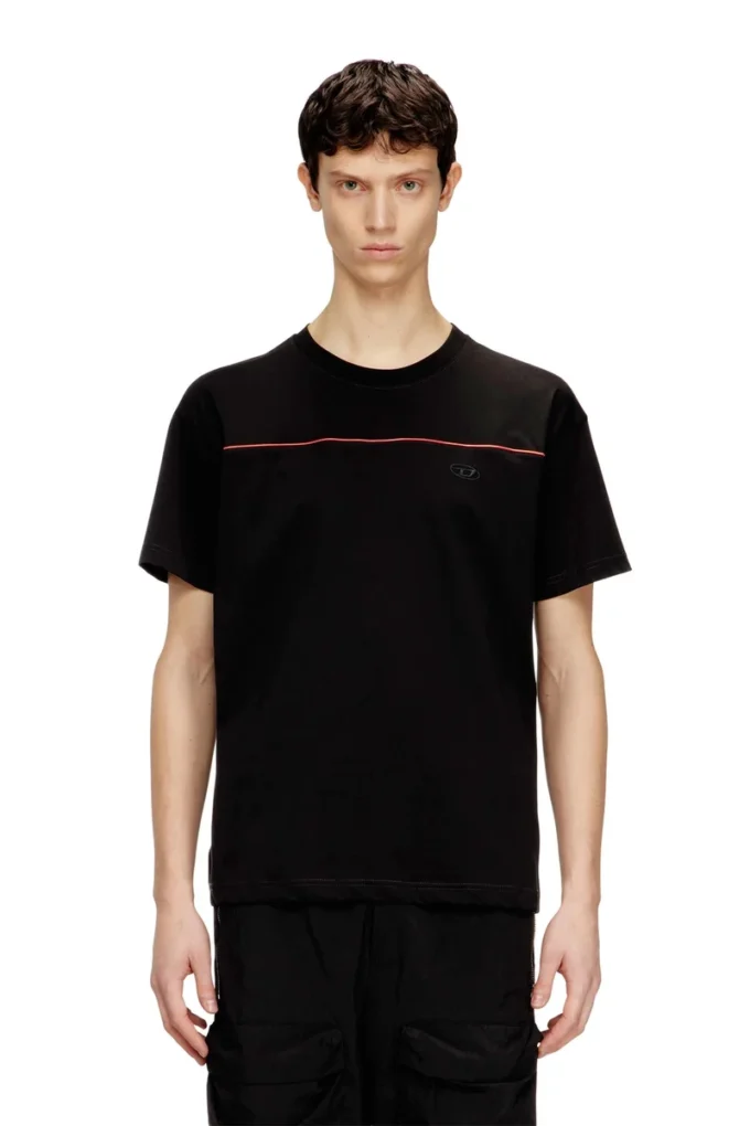 t-norm-piping Tricou cu bordură contrastantă t-norm-piping Tricou cu bordură contrastantă