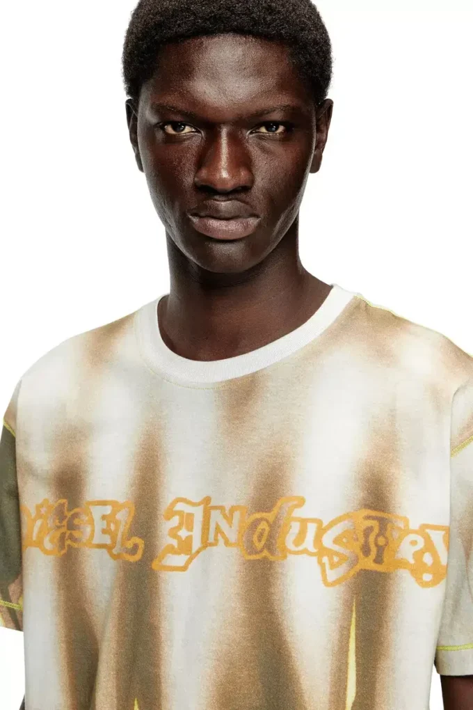t-norm-show Tricou cu imprimeu graffiti t-norm-show Tricou cu imprimeu graffiti