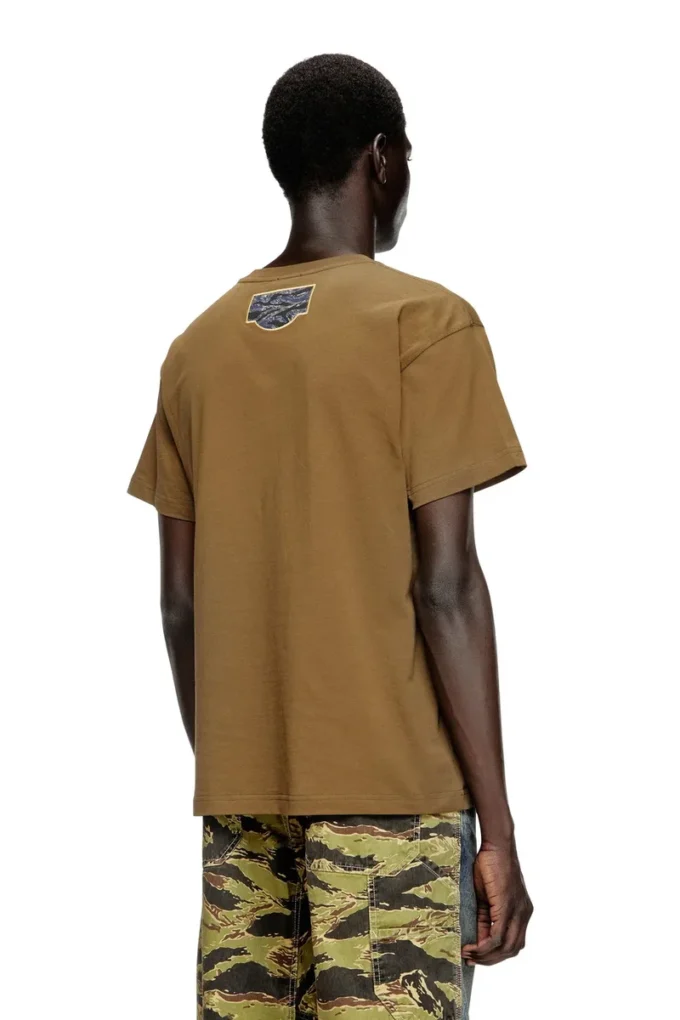 t-norm-t3 Tricou cu patch logo camuflaj t-norm-t3 Tricou cu patch logo camuflaj
