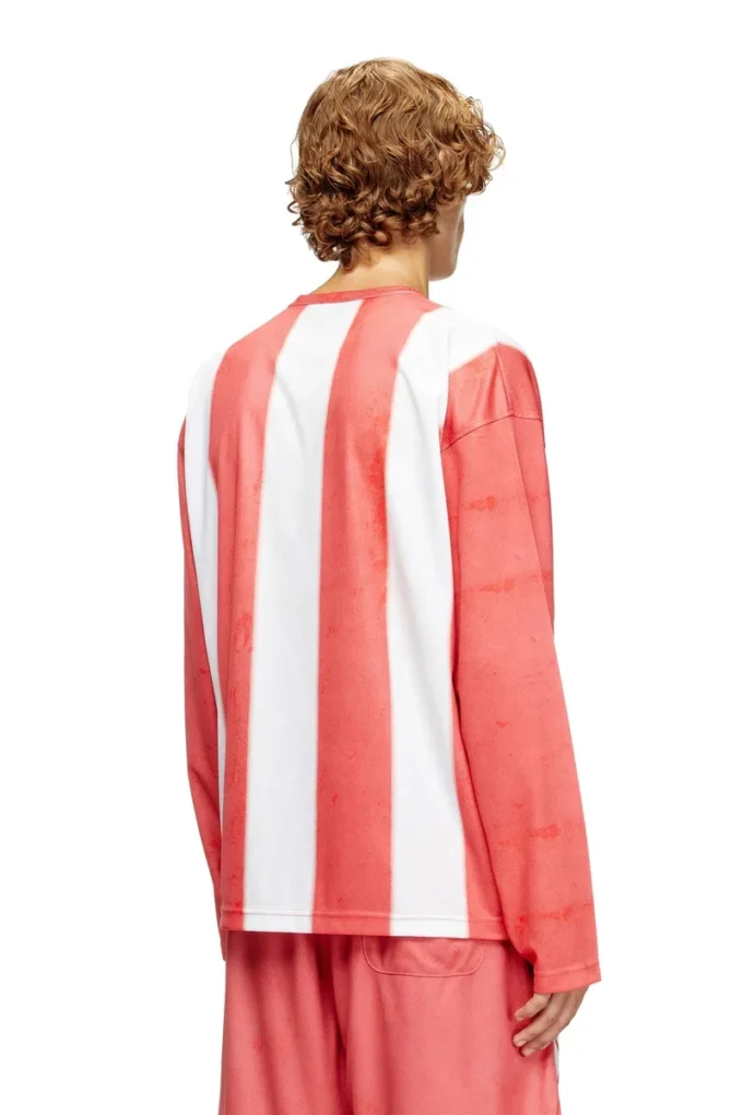 t-ruby Tricou cu mâneci lungi, cu dungi și patch-uri foto t-ruby Tricou cu mâneci lungi, cu dungi și patch-uri foto