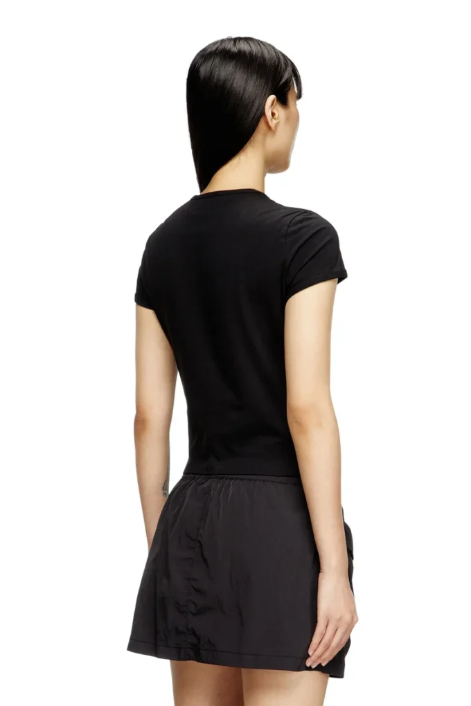 t-uncutie-long-od-q1 Tricou slim fit cu decupaj oval D t-uncutie-long-od-q1 Tricou slim fit cu decupaj oval D
