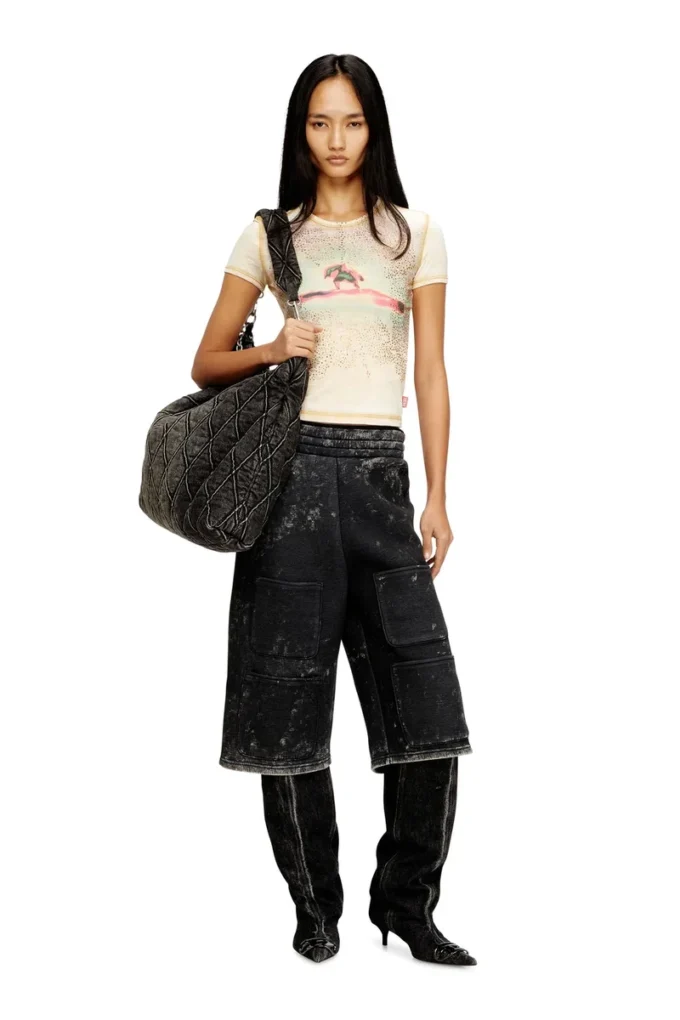 t-uncuties-long-s10 Tricou slim cu strasuri